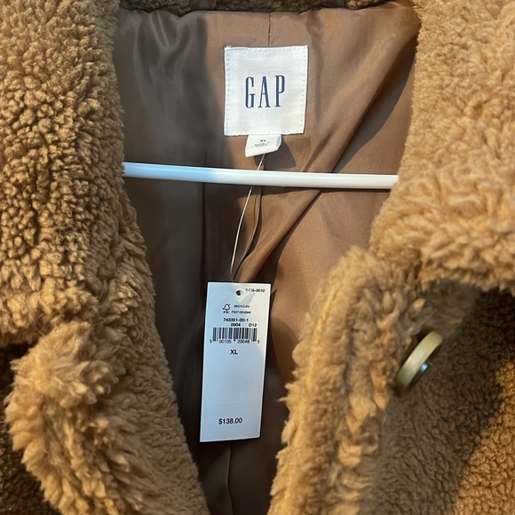 NWT GAP teddy button up coat - Picture 2 of 3